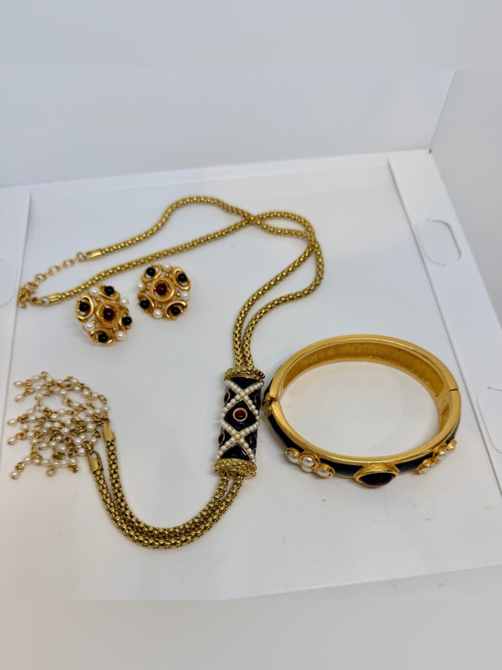 Vintage Monet Christian Lacroix Goldtone Necklace, Bracelet & Earrings Rare - Picture 2 of 12